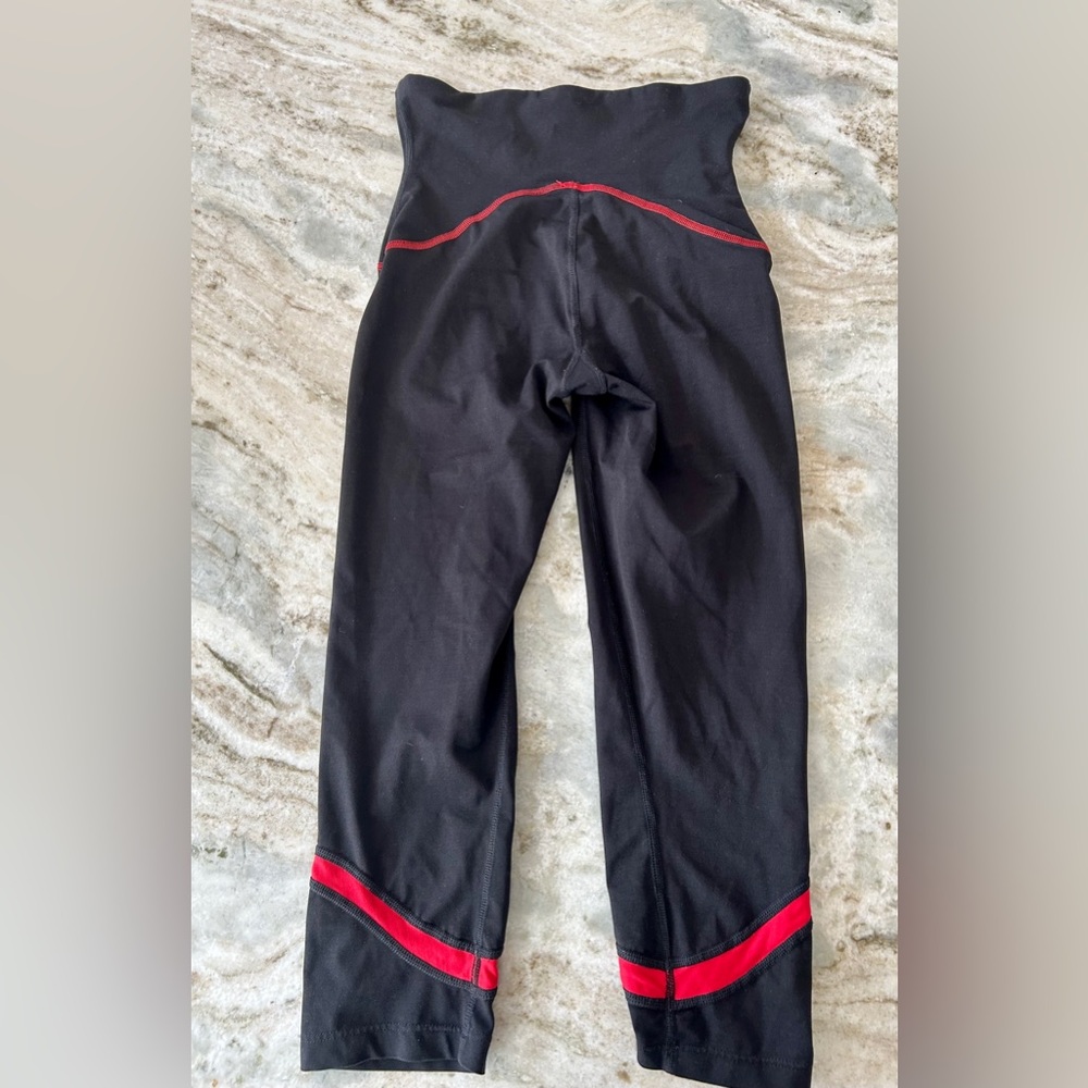 SPANX Active Shaping Black Leggings with Red Accents